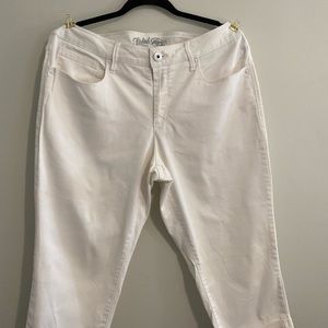 Faded Glory white Ankle/cropped jeans size 16